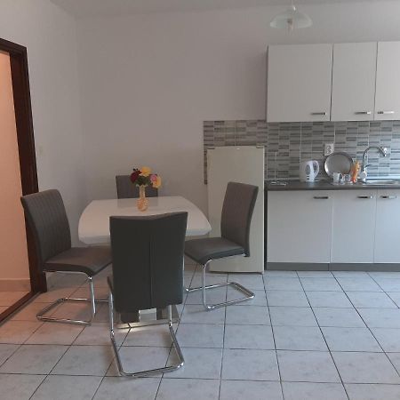 Apartman Curcic Knin Εξωτερικό φωτογραφία
