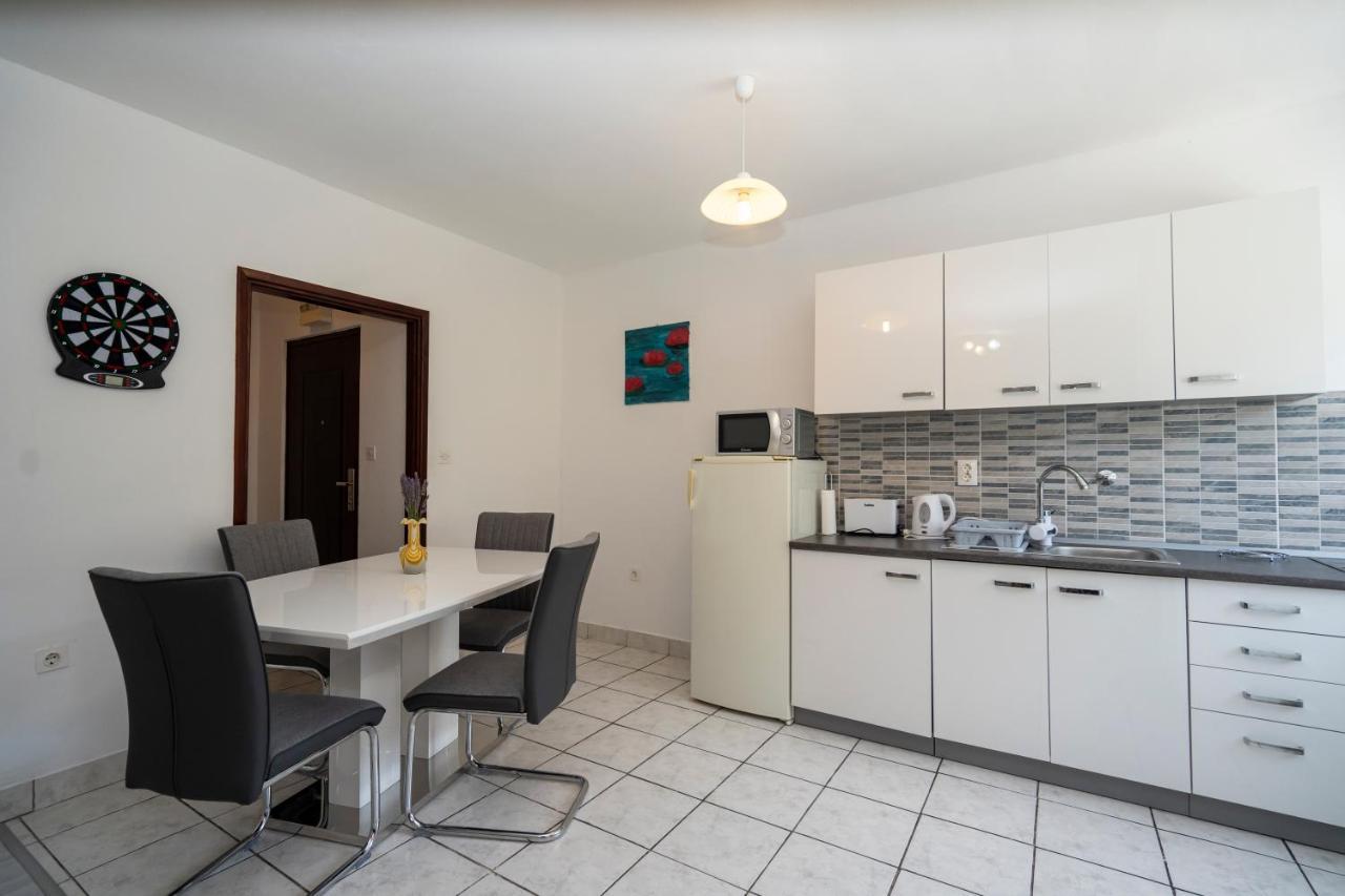 Apartman Curcic Knin Εξωτερικό φωτογραφία