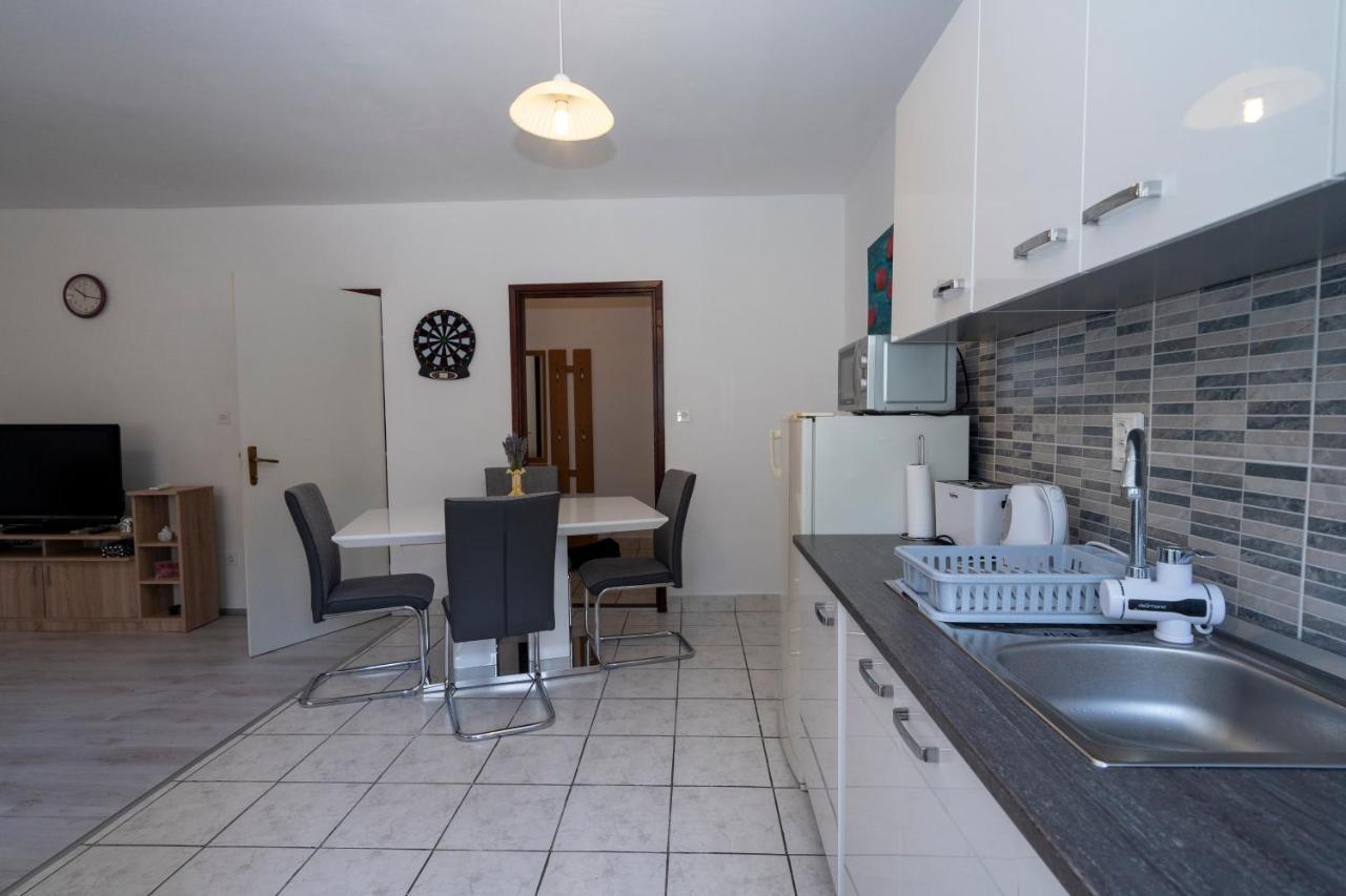 Apartman Curcic Knin Εξωτερικό φωτογραφία